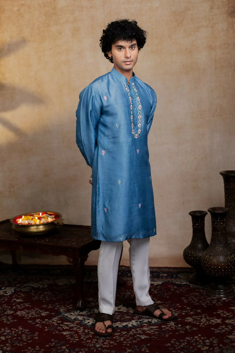 Falling Raw Silk Blue Varnika Kurta Set By Hilo Design