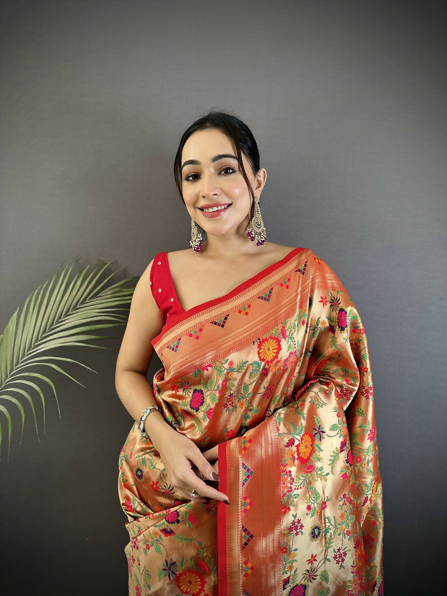 Joban Fashion Peach Floral & Leaf Motifs Soft Silk Paithani Saree - Distacart