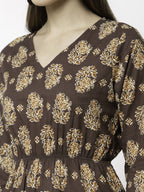 Myshka Printed 3/4 Sleeve V-Neck Casual Pure Cotton Top For Women