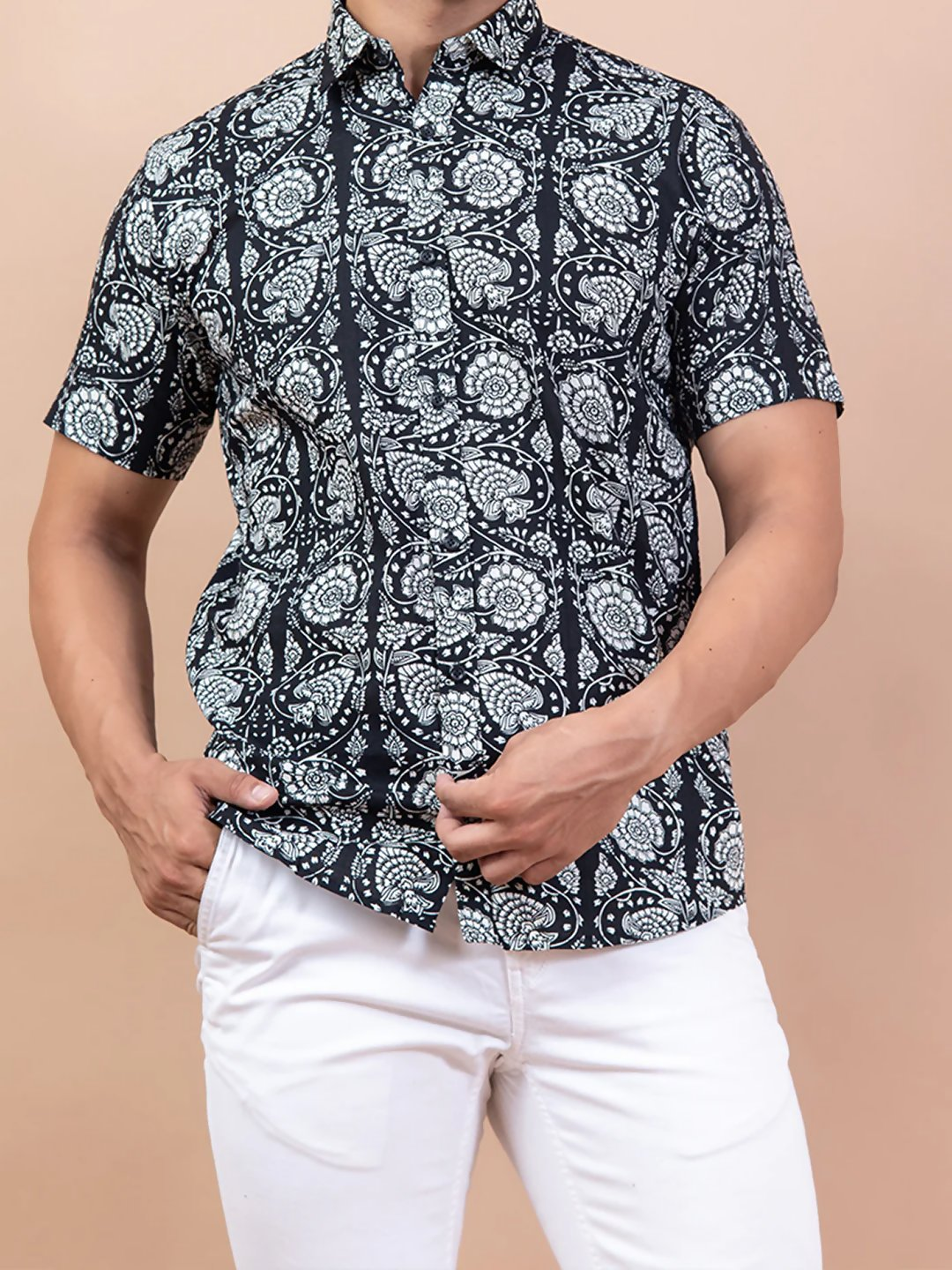 Miravan Men's Pure Cotton Black Floral Printed Half Sleeve Slim Fit Shirt