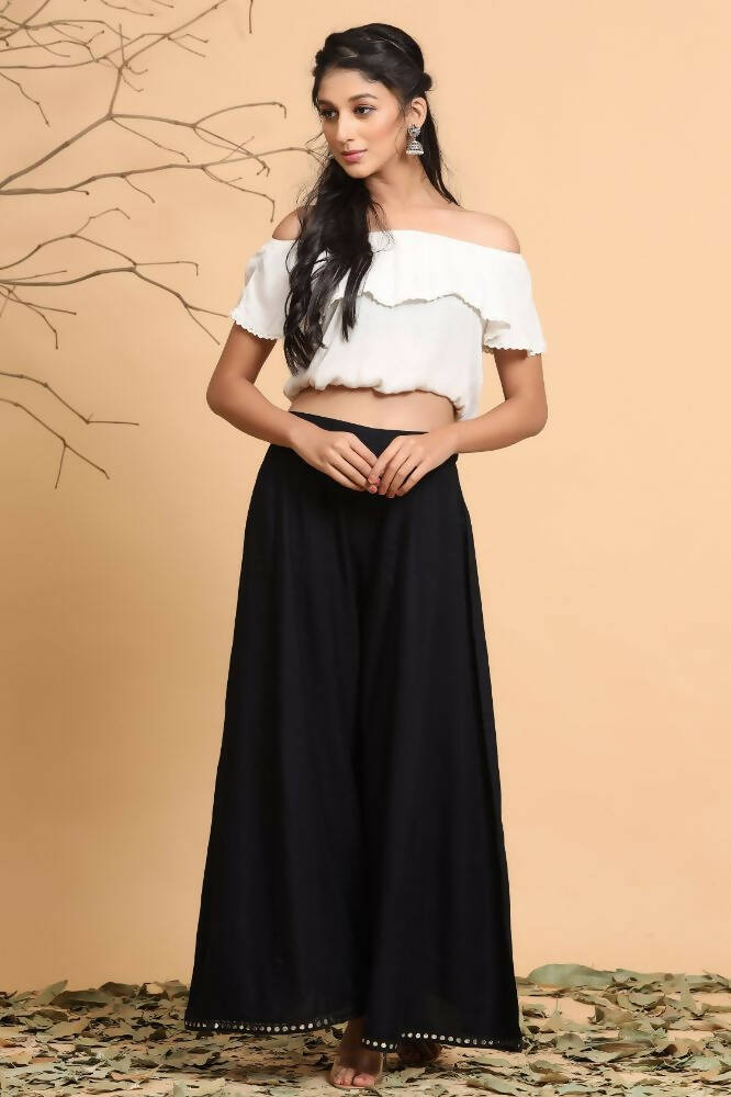 Juniper Women Black Rayon Solid Flared Palazzo