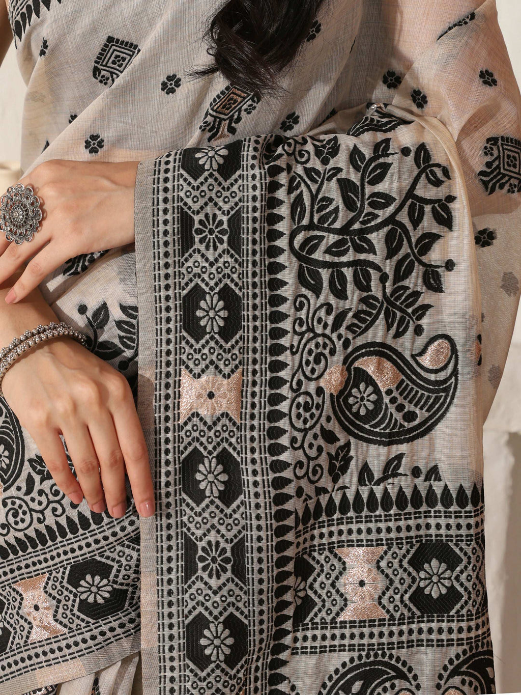 Shree Shyam Fashion Linen Cotton Black & Cream Saree - Distacart