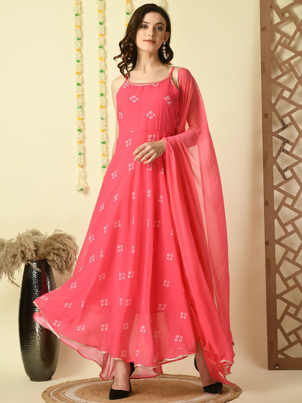 Myshka Women's Pink Georgette Sleeveless Flayered Party Kurta With Dupatta Set