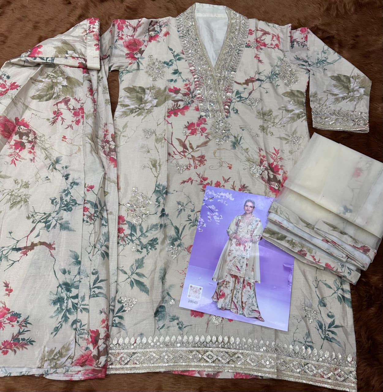 Aarshi Fashions Pale Yellow Floral Print Full Stitched Palazzo Suits