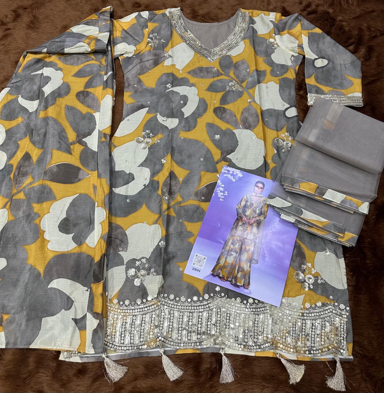 Aarshi Fashions Grey Floral Print Full Stitched Palazzo Suits - Distacart
