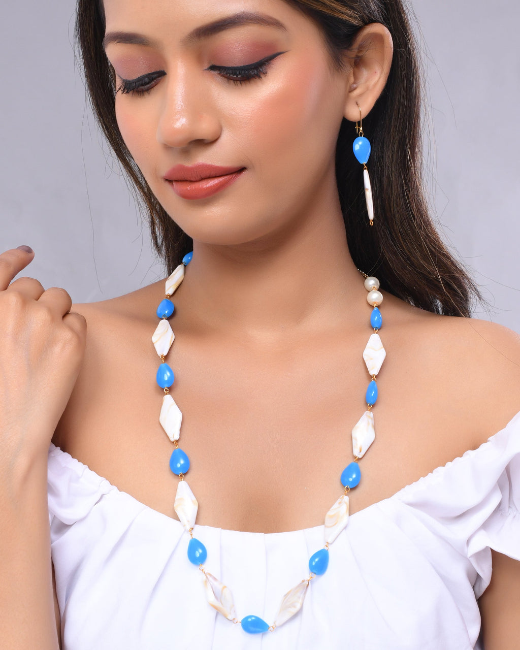 VOJ Women Sky Blue And White Beads Necklace And Earrings Set