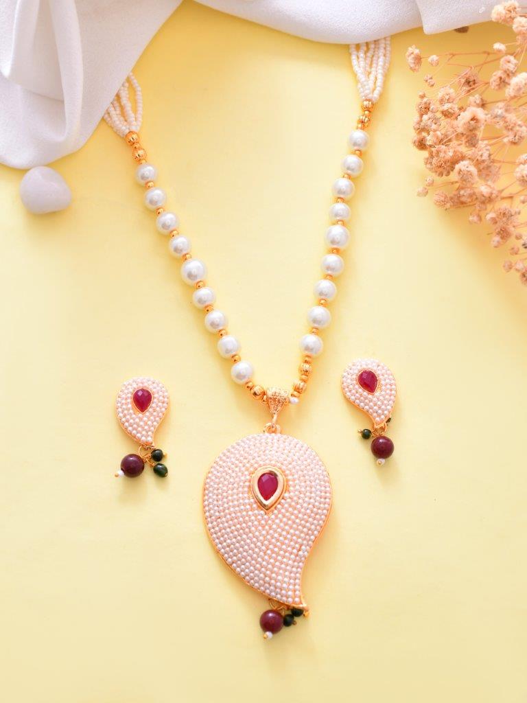 VOJ Gold-Polished Kundan Studsed And Beaded Necklace and Earring Set