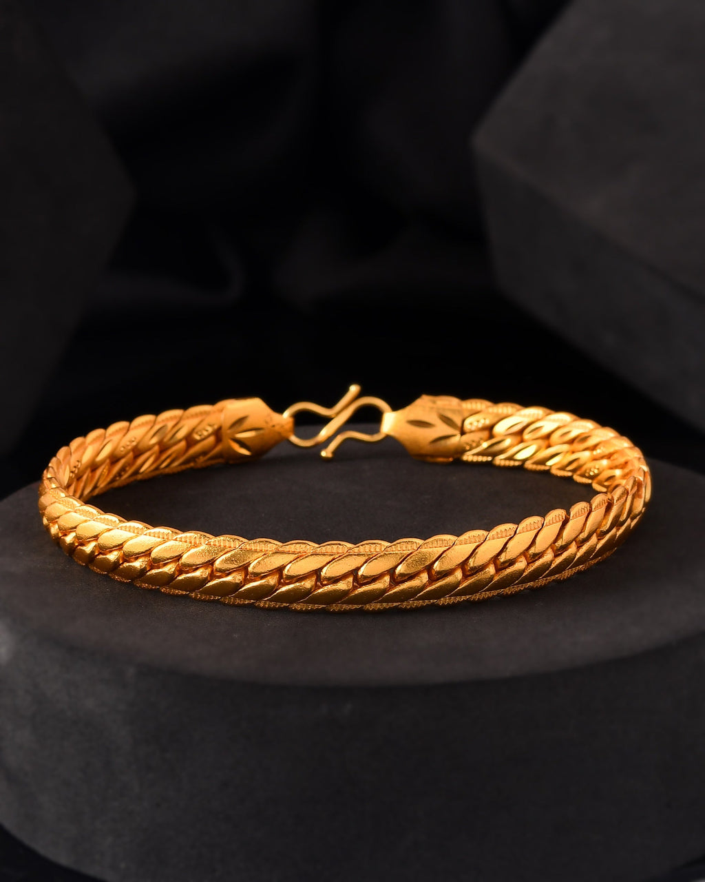 VOJ Gold Polished HandCrafted linked Bracelet