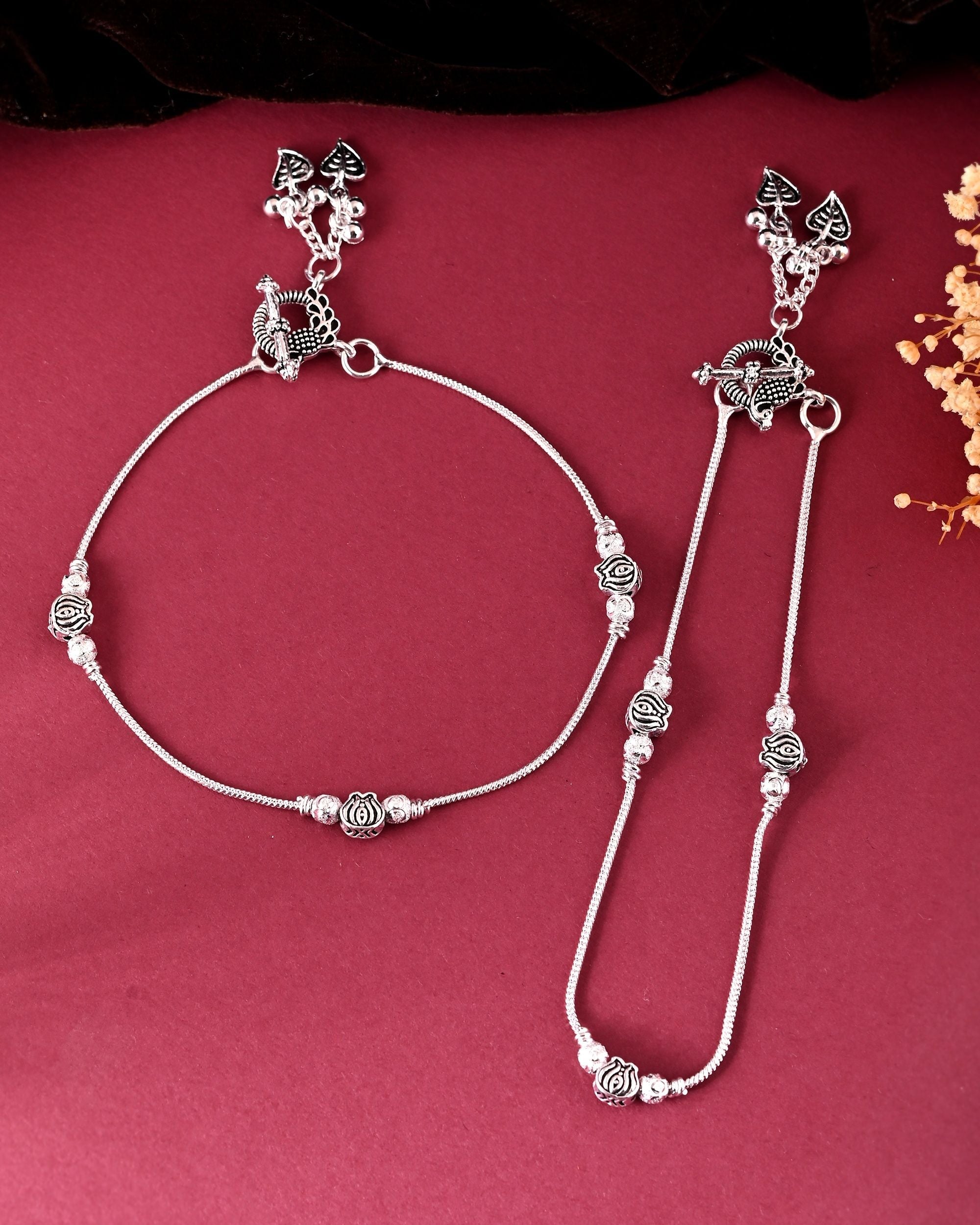 VOJ Set of 2 Silver Toned Floral Handcrafted Stainless Steel Anklet