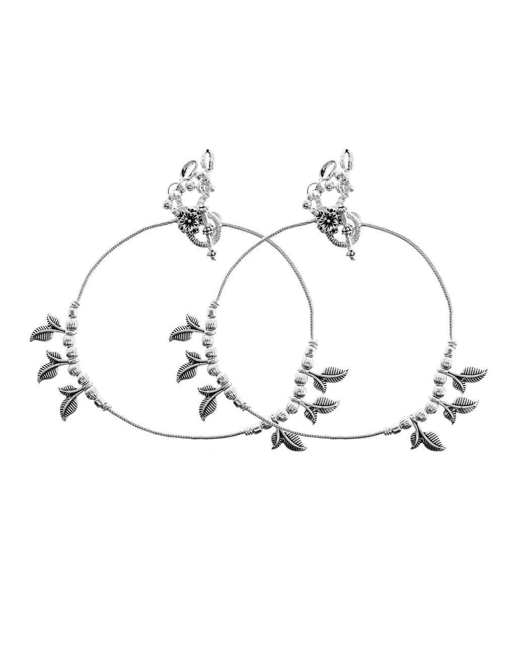 VOJ Set of 2 Silver Toned Leaf Designed Handcrafted Anklet
