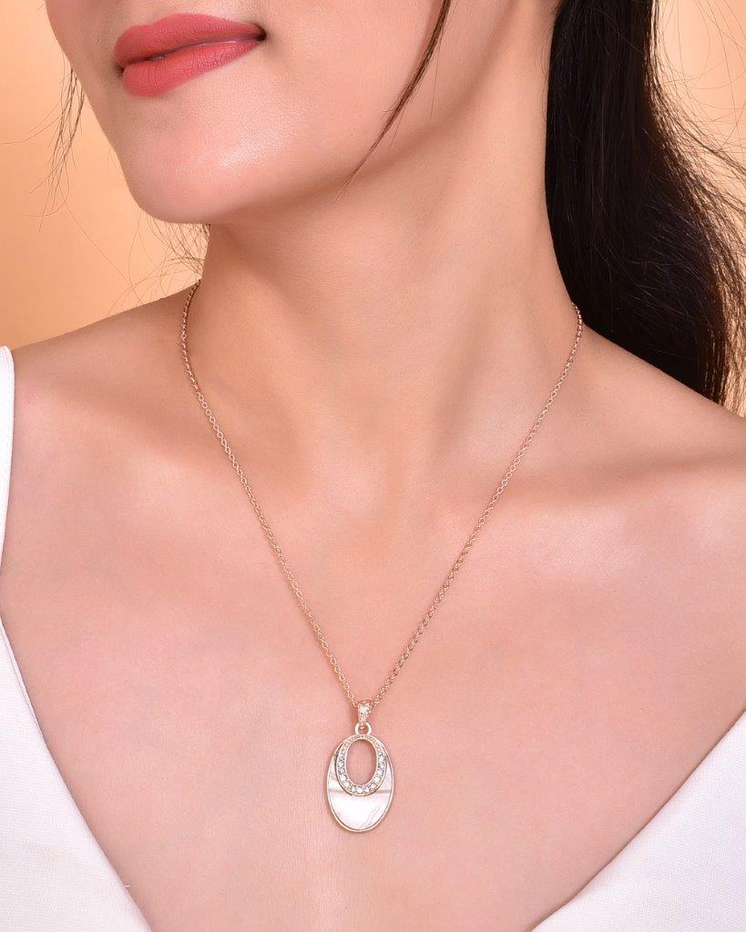 VOJ Rose Gold-Polished Oval Pandent Chain