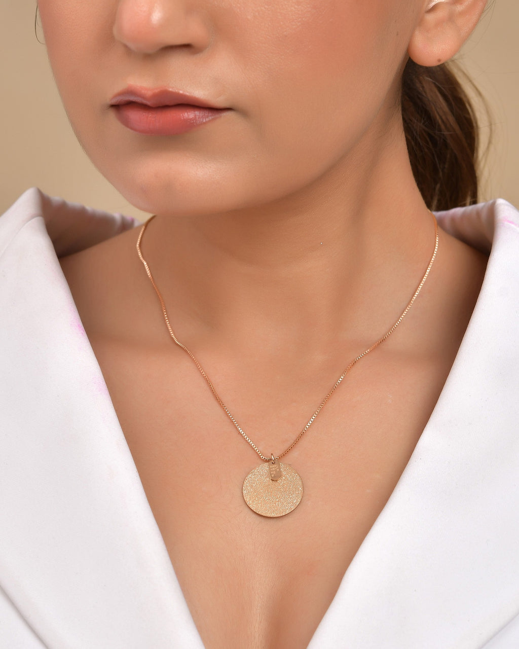VOJ Gold Polished Chain With Circular Pendant - Distacart
