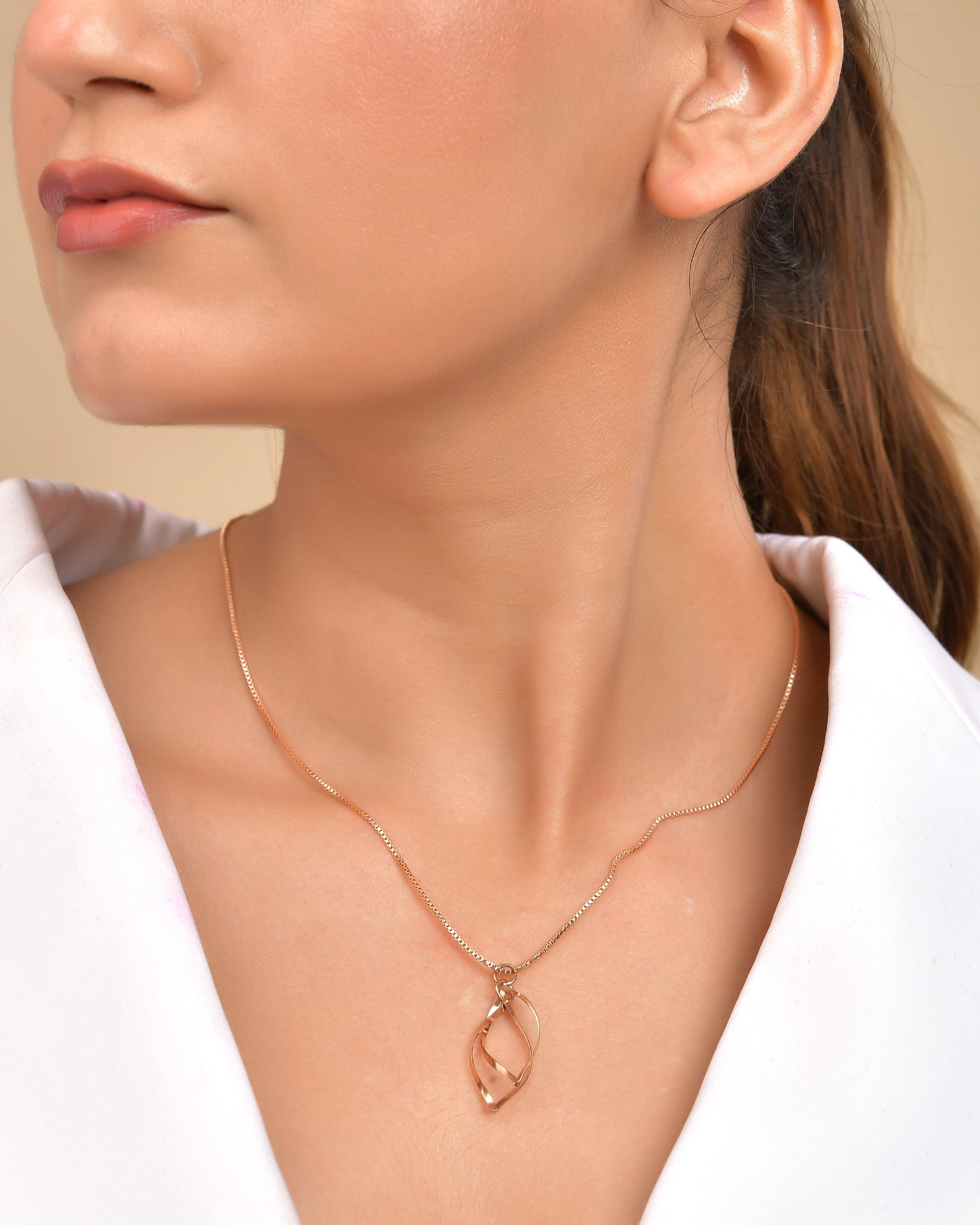 VOJ Rose Gold Polished Chain With Designer Pendant - Distacart