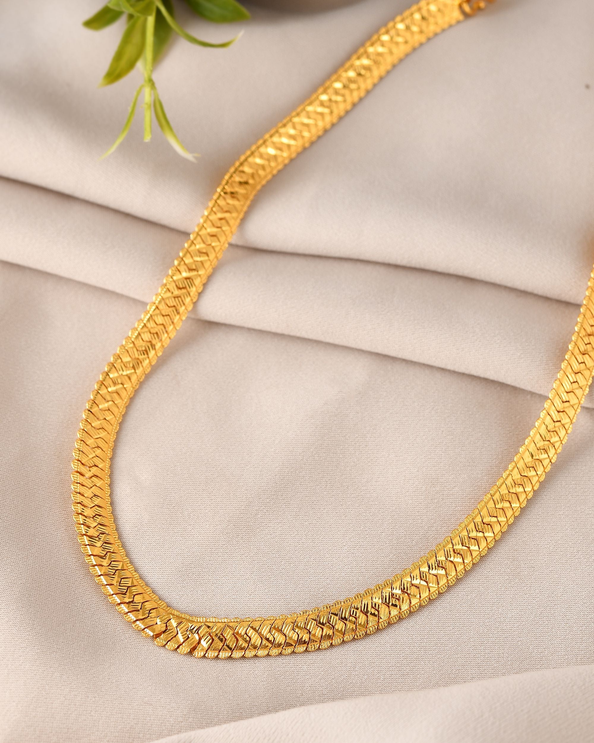 VOJ Gold Polished Minimal Chain For Men - Distacart