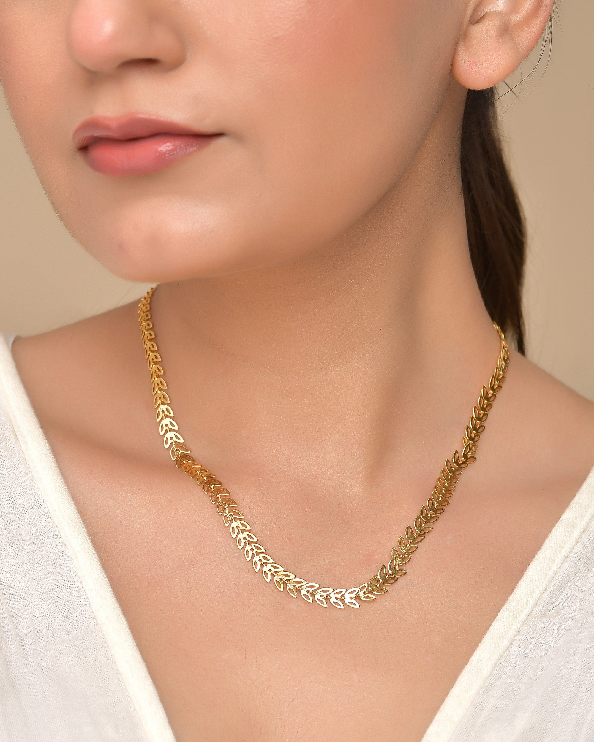 VOJ Gold Polished Filled Leaf Shaped Chain For Women - Distacart