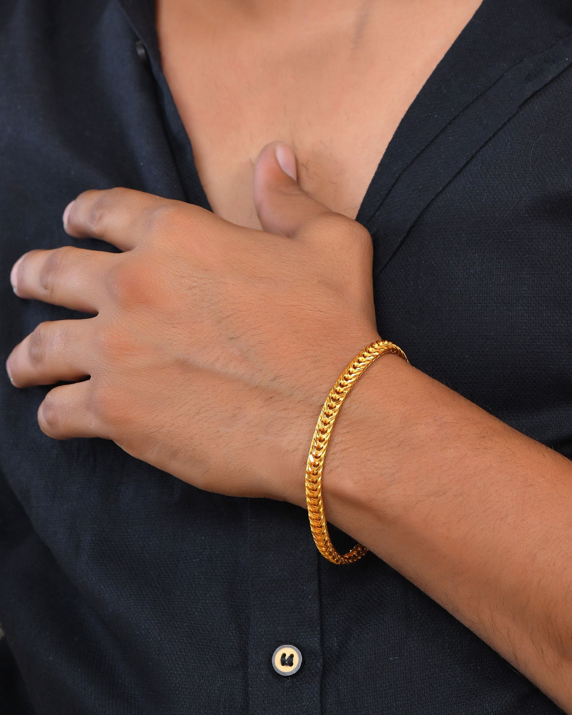 VOJ Men Gold Polished Stainless Steel Linked Bracelet - Distacart