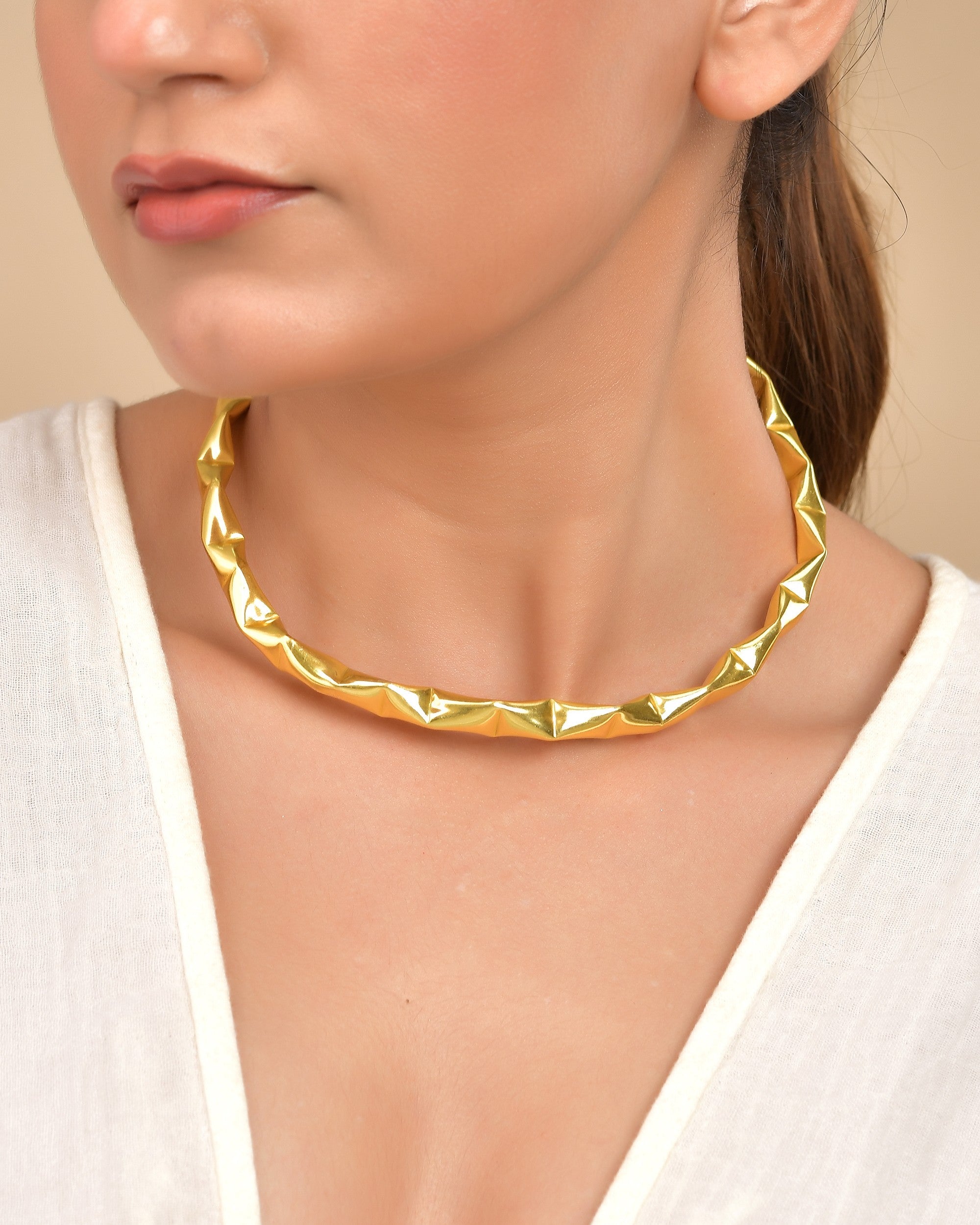 VOJ Gold Polished Anti Tarnished Designer Hasli Necklace