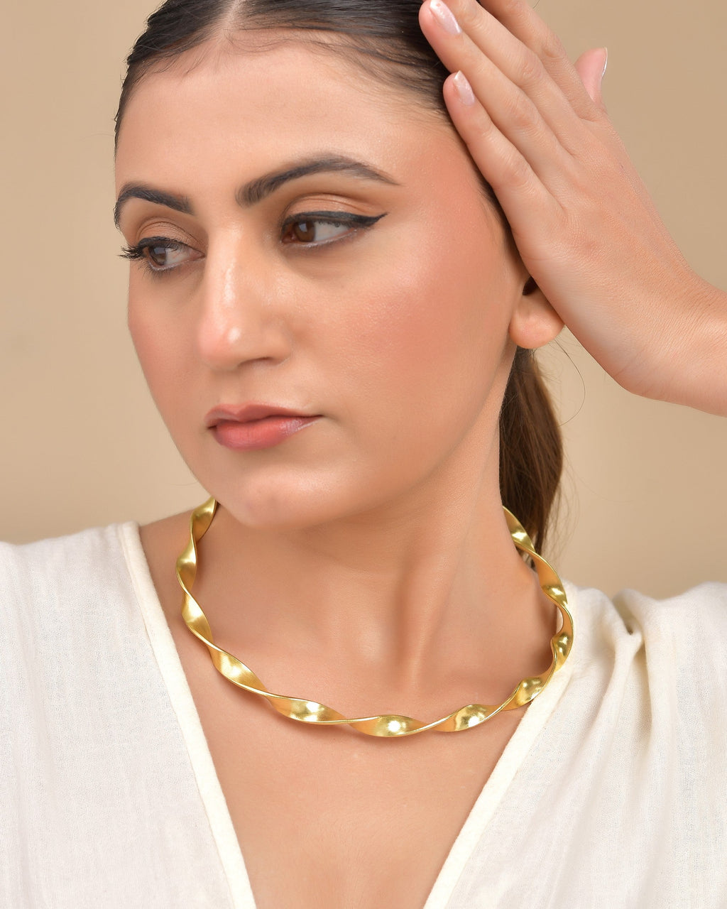 VOJ Gold Polished Anti Tarnished Twisted Hasli Necklace