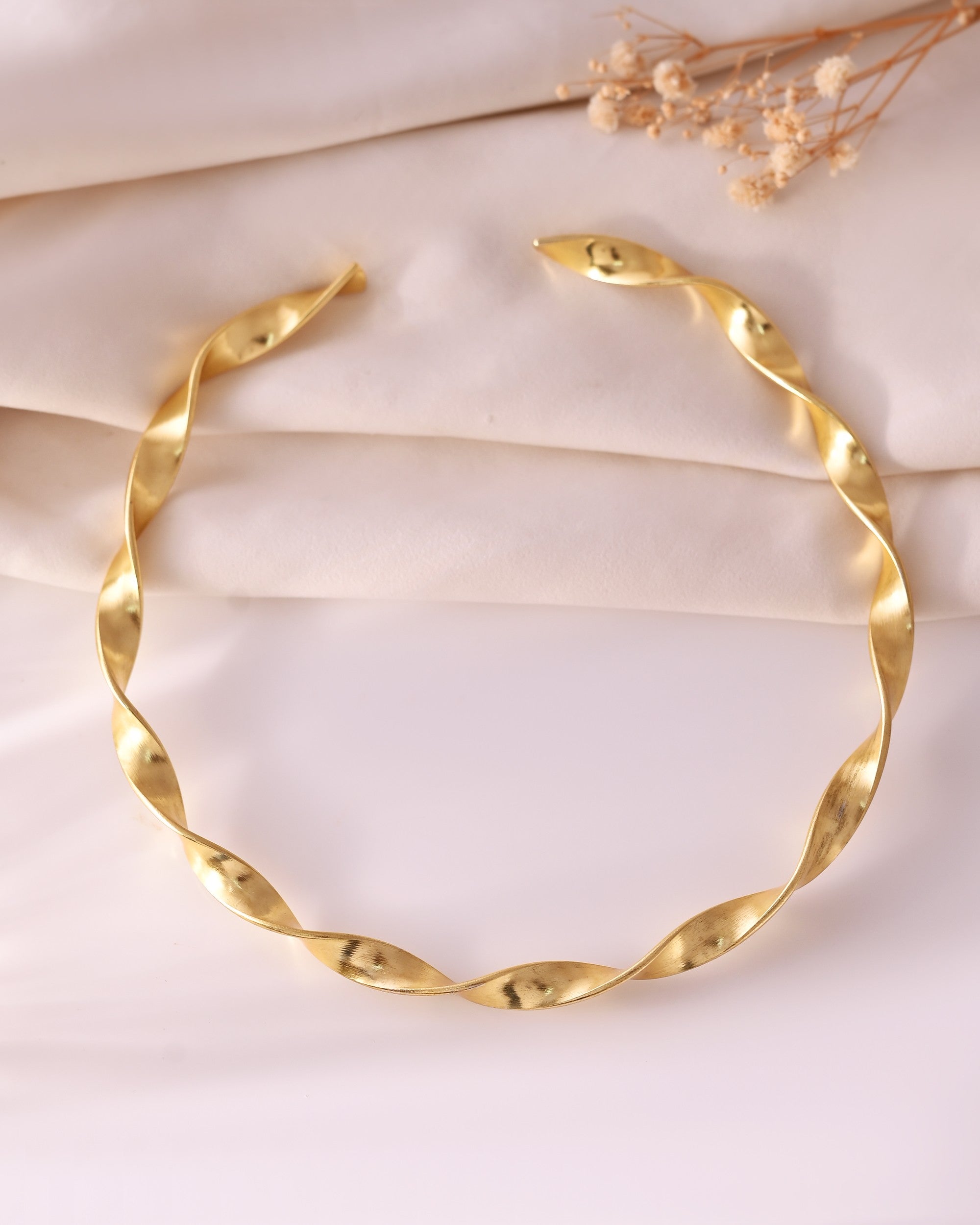 VOJ Gold Polished Anti Tarnished Twisted Hasli Necklace