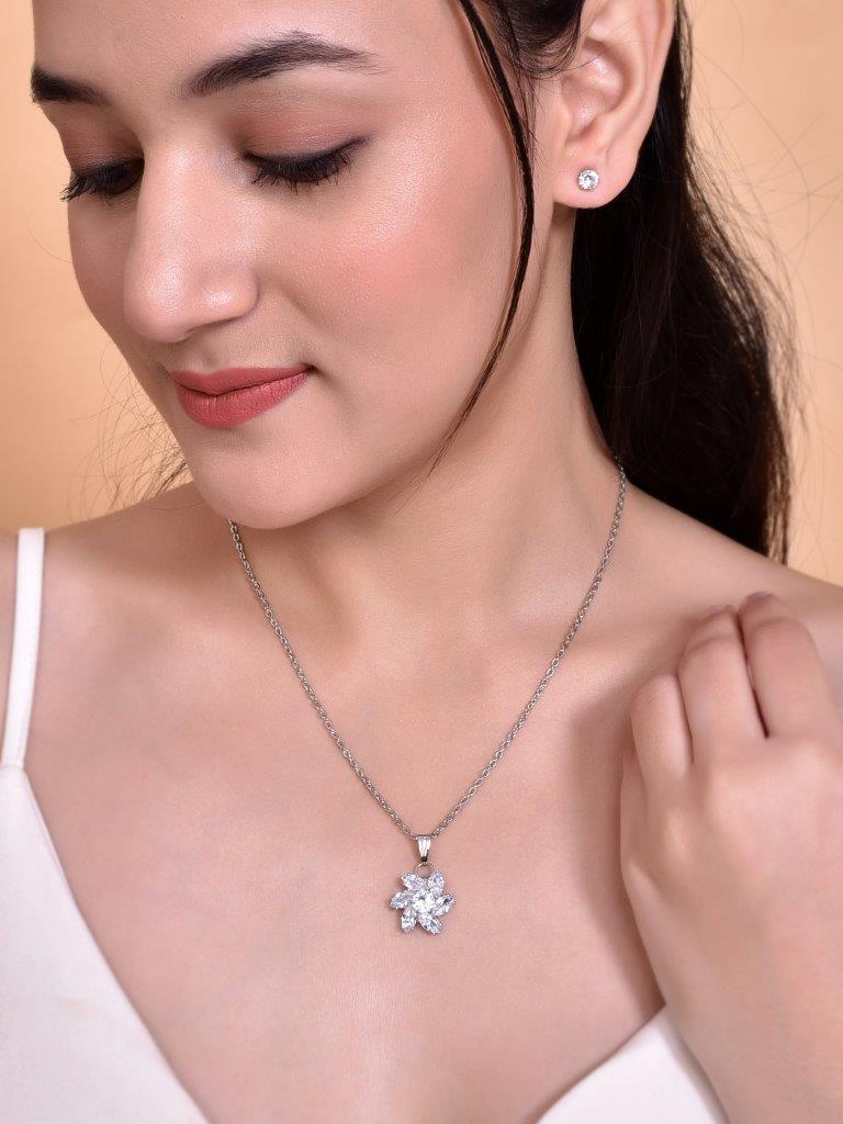 VOJ Silver Plated Flower Pendant Set