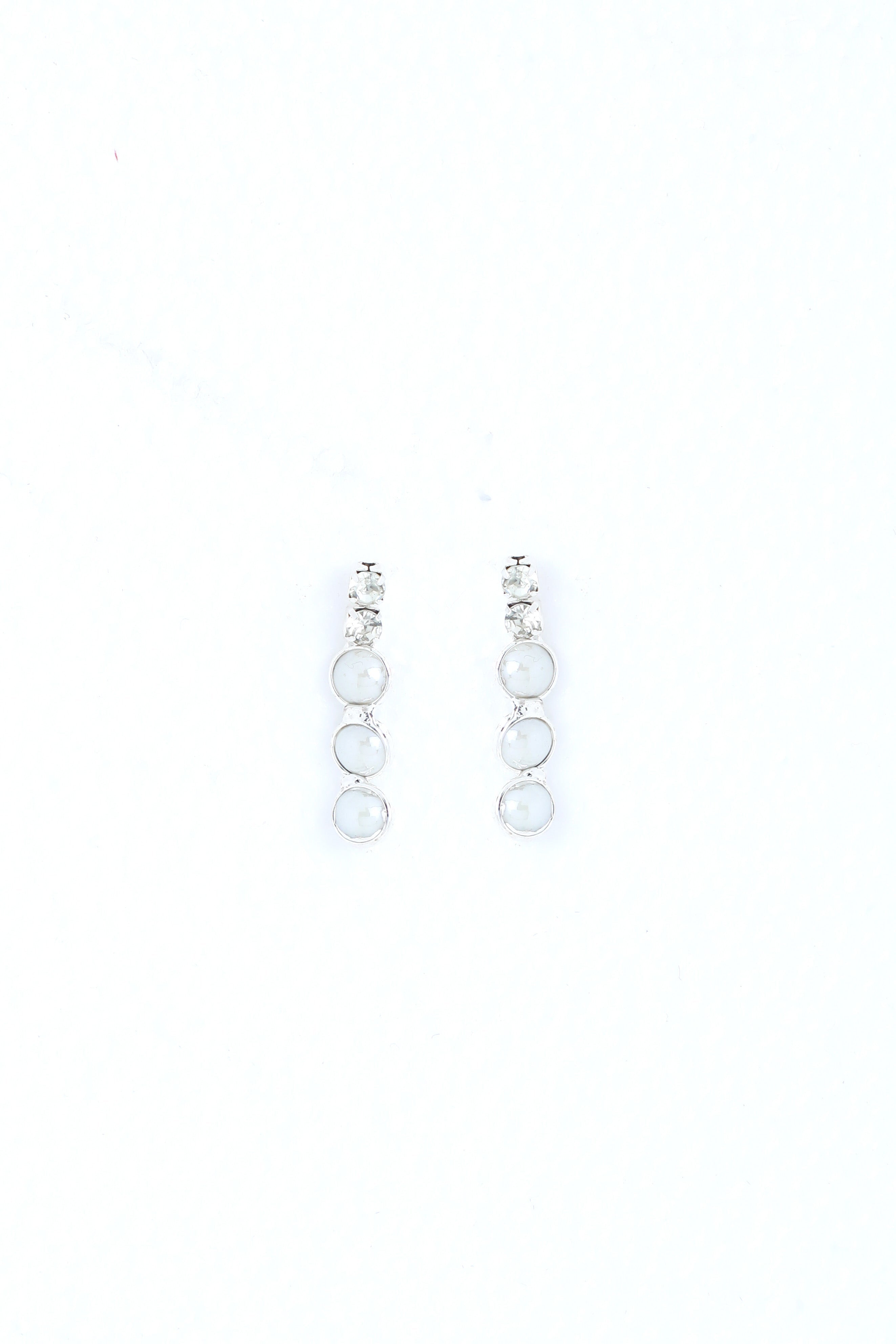 VOJ Silver Plated White Pearl Studded Choker Jewellery Set