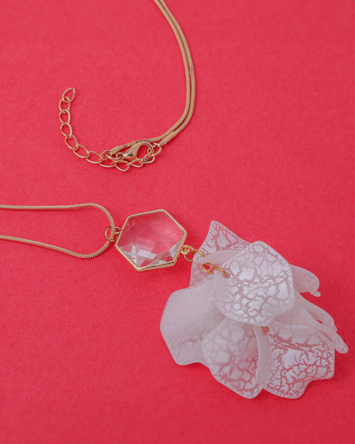VOJ White Feather Styled Necklace