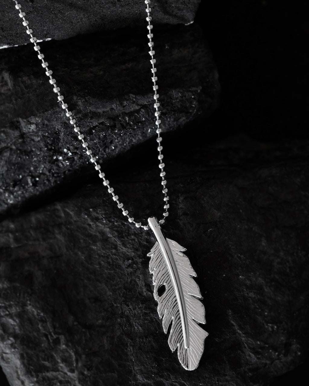 VOJ Silver Plated Men Chain With Leaf Shaped Pendent