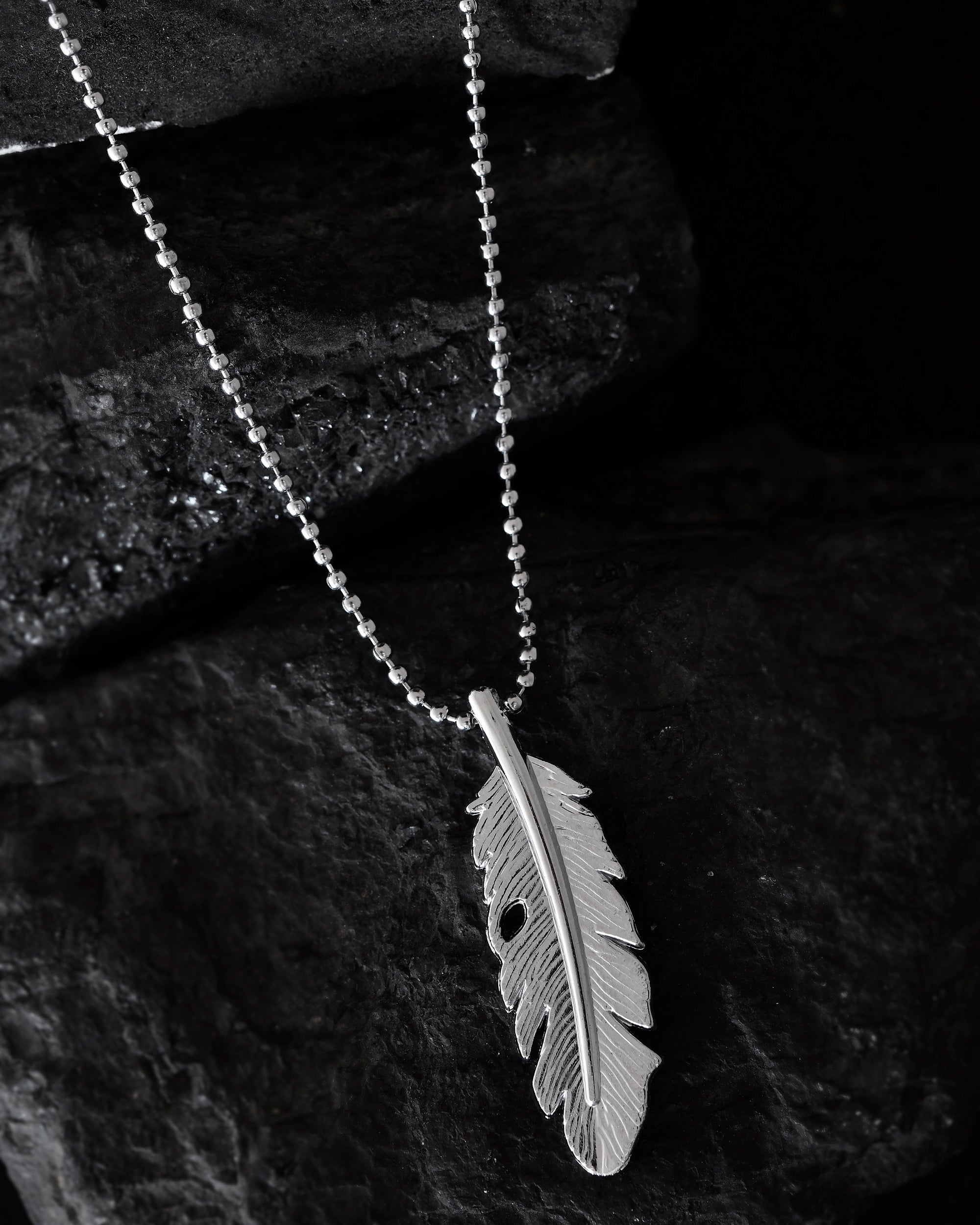 VOJ Silver Plated Men Chain With Leaf Shaped Pendent