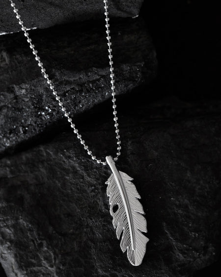 VOJ Silver Plated Men Chain With Leaf Shaped Pendent