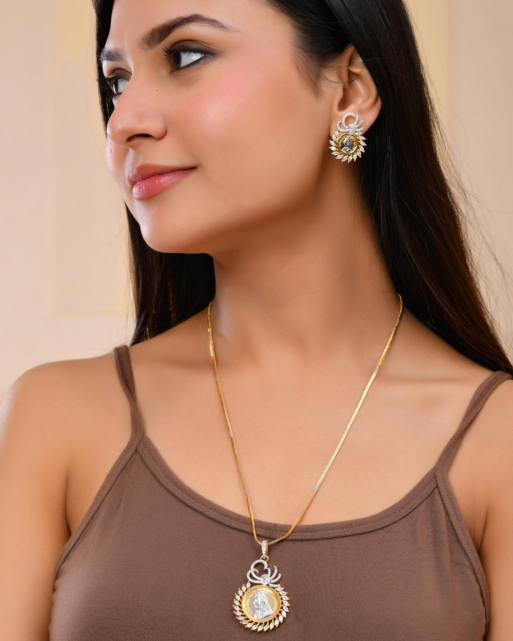VOJ Dual Toned Ad-Studded Crown Chain Set