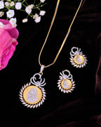 VOJ Dual Toned Ad-Studded Crown Chain Set