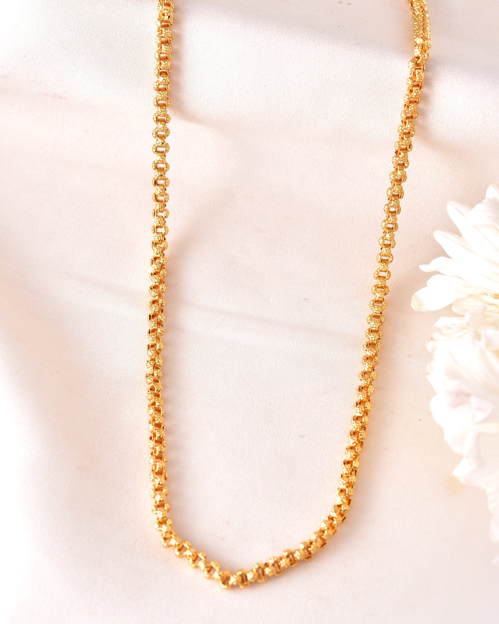 VOJ Gold-Polished Designer Elegent Men's Chain