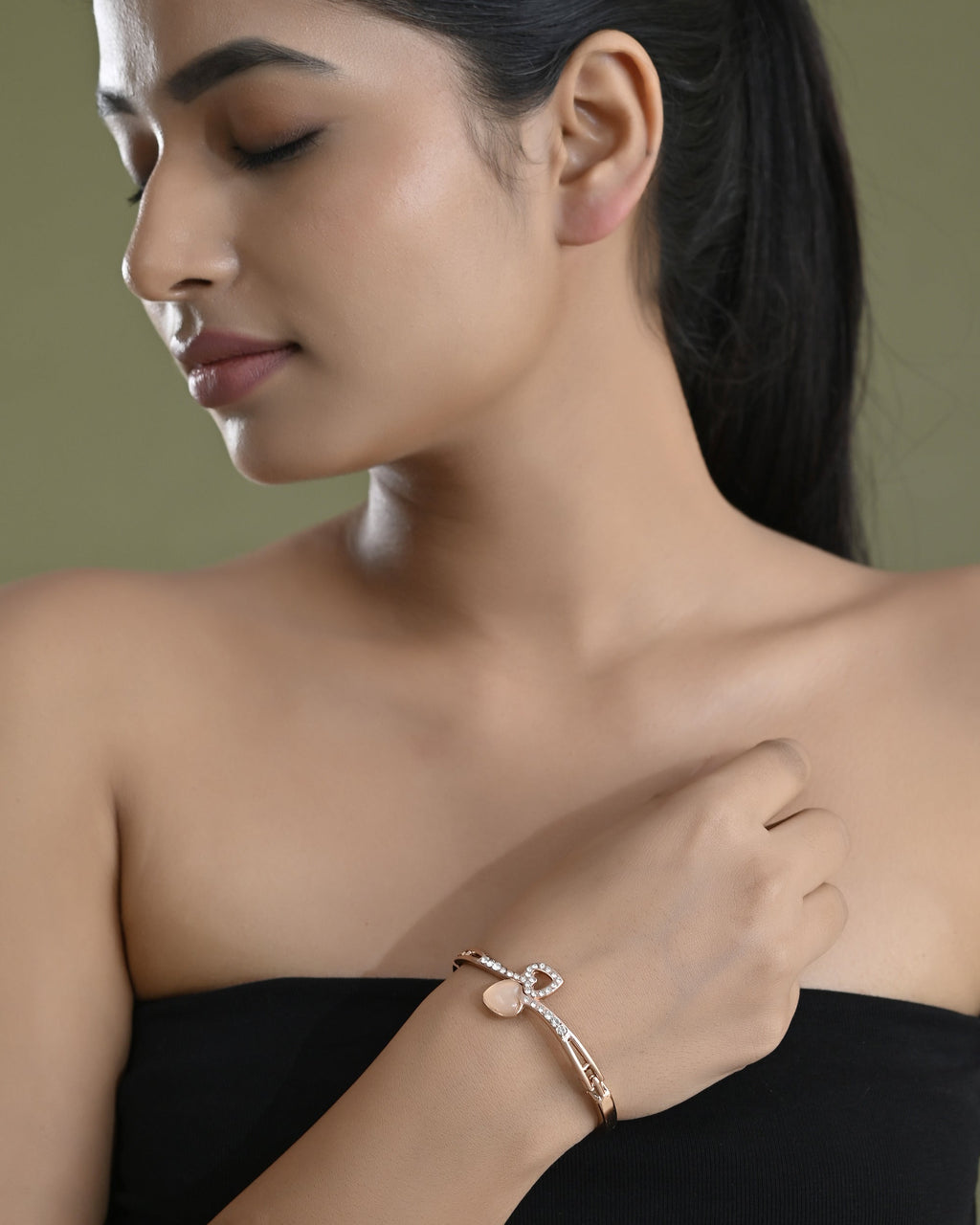 VOJ Gold-Polished Heart Shaped Stone Studded Kada Bracelet - Distacart