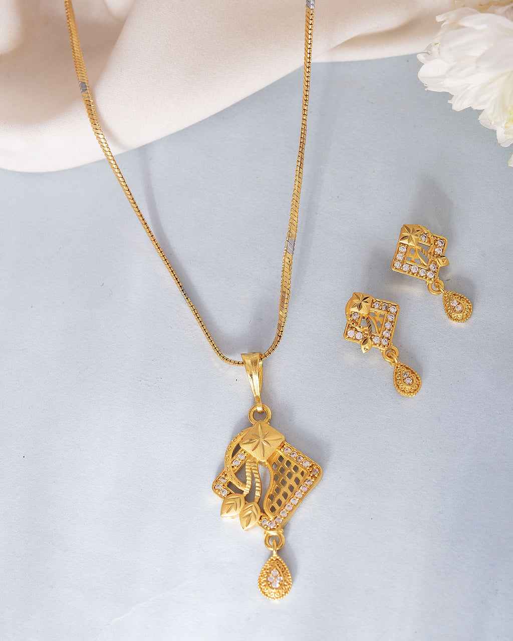 VOJ Gold-Polished AD Stone Studded Geometrical Design Chain Set