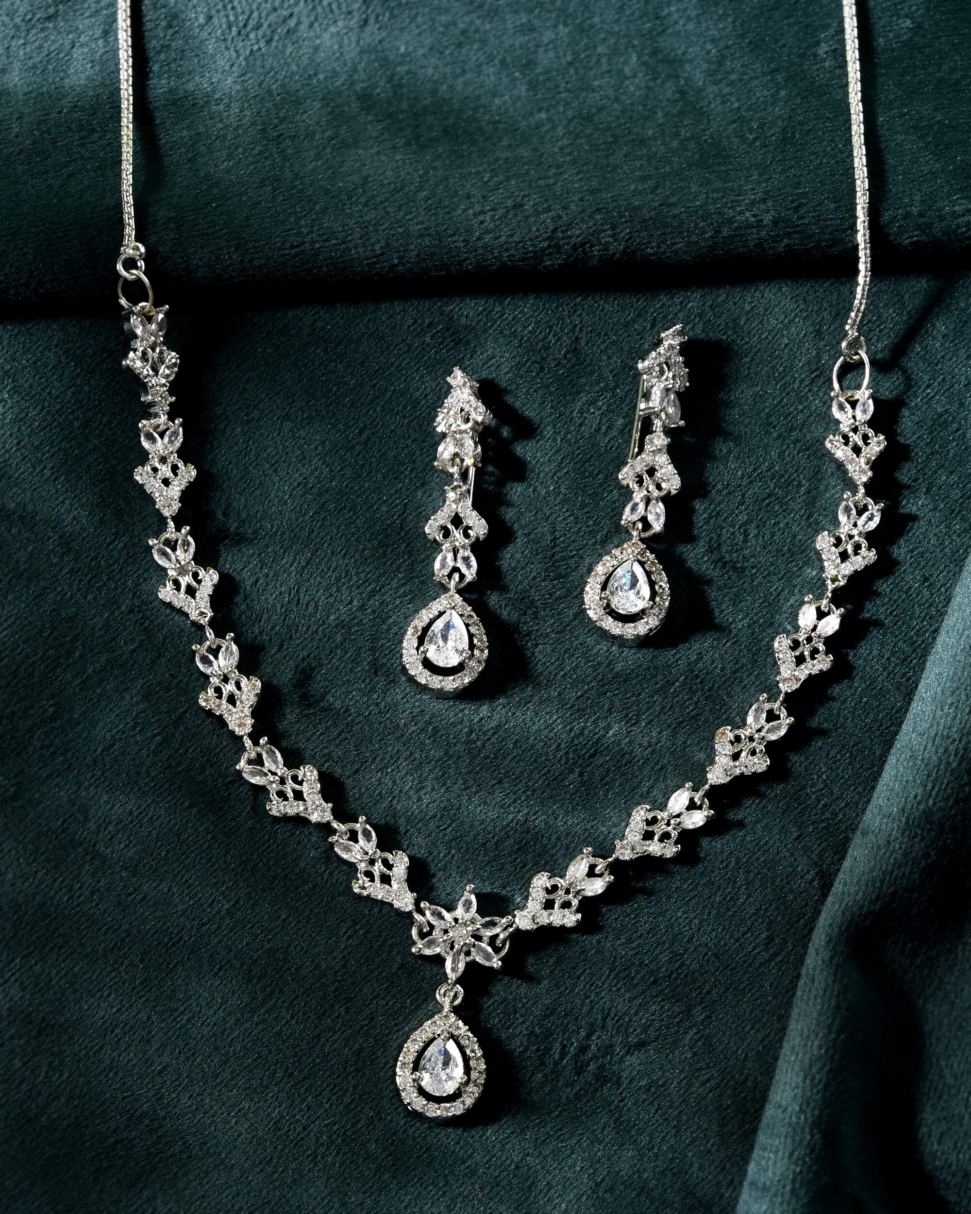 VOJ Silver Plated Elegent Designer AD Jewellery Set