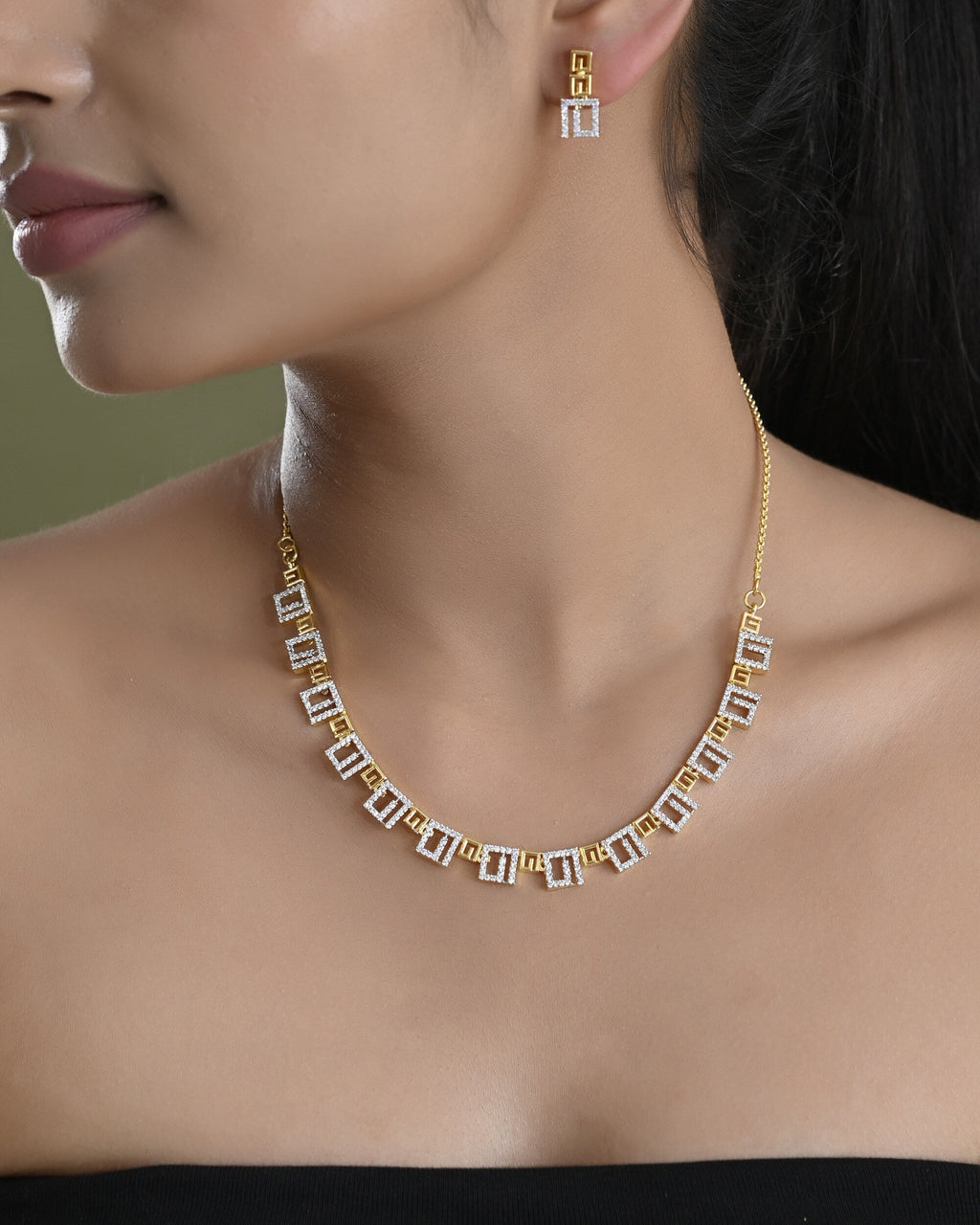 VOJ Gold-Polished Geometrical AD Jewellery Set
