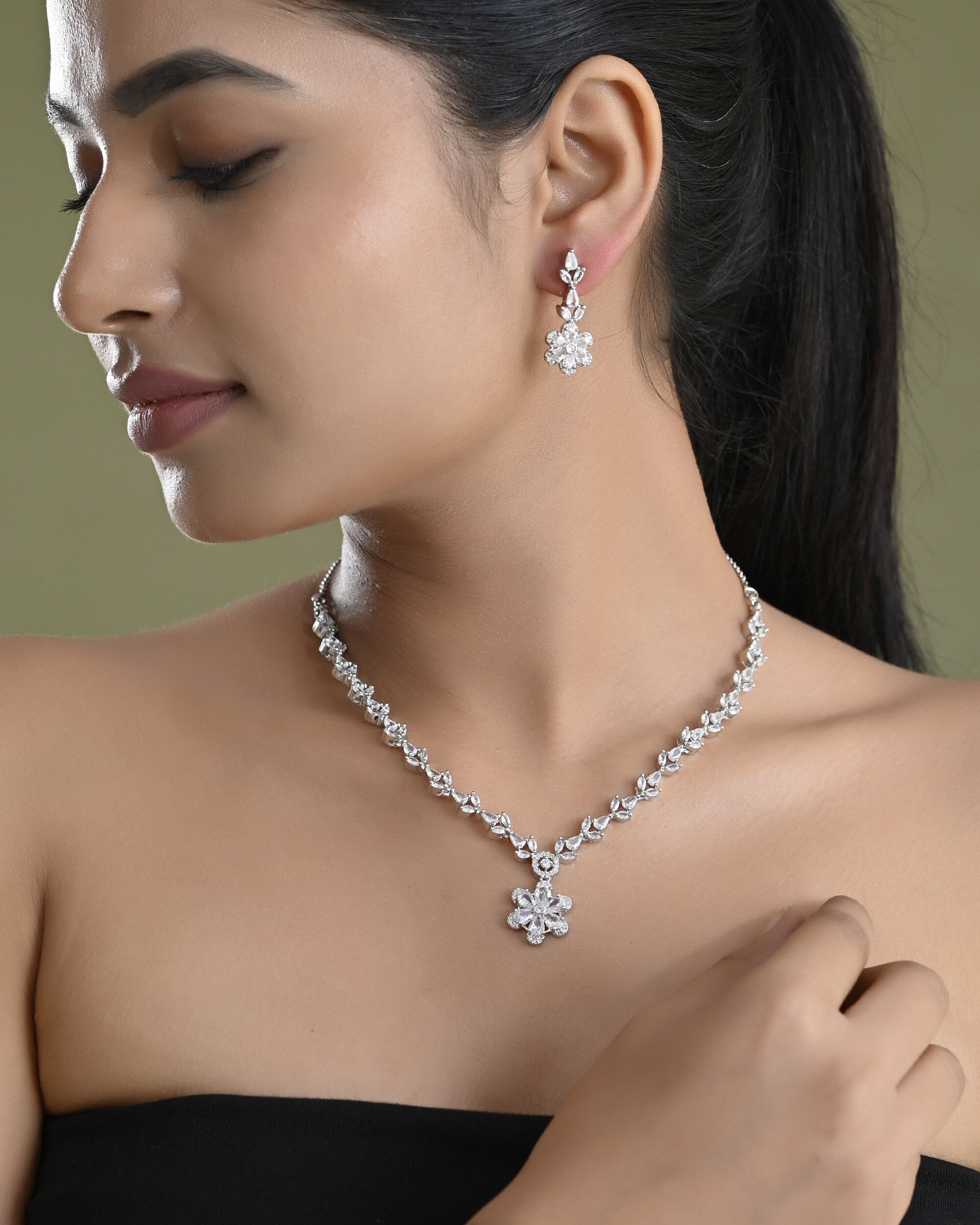 VOJ Silver Plated Floral AD Jewellery Set
