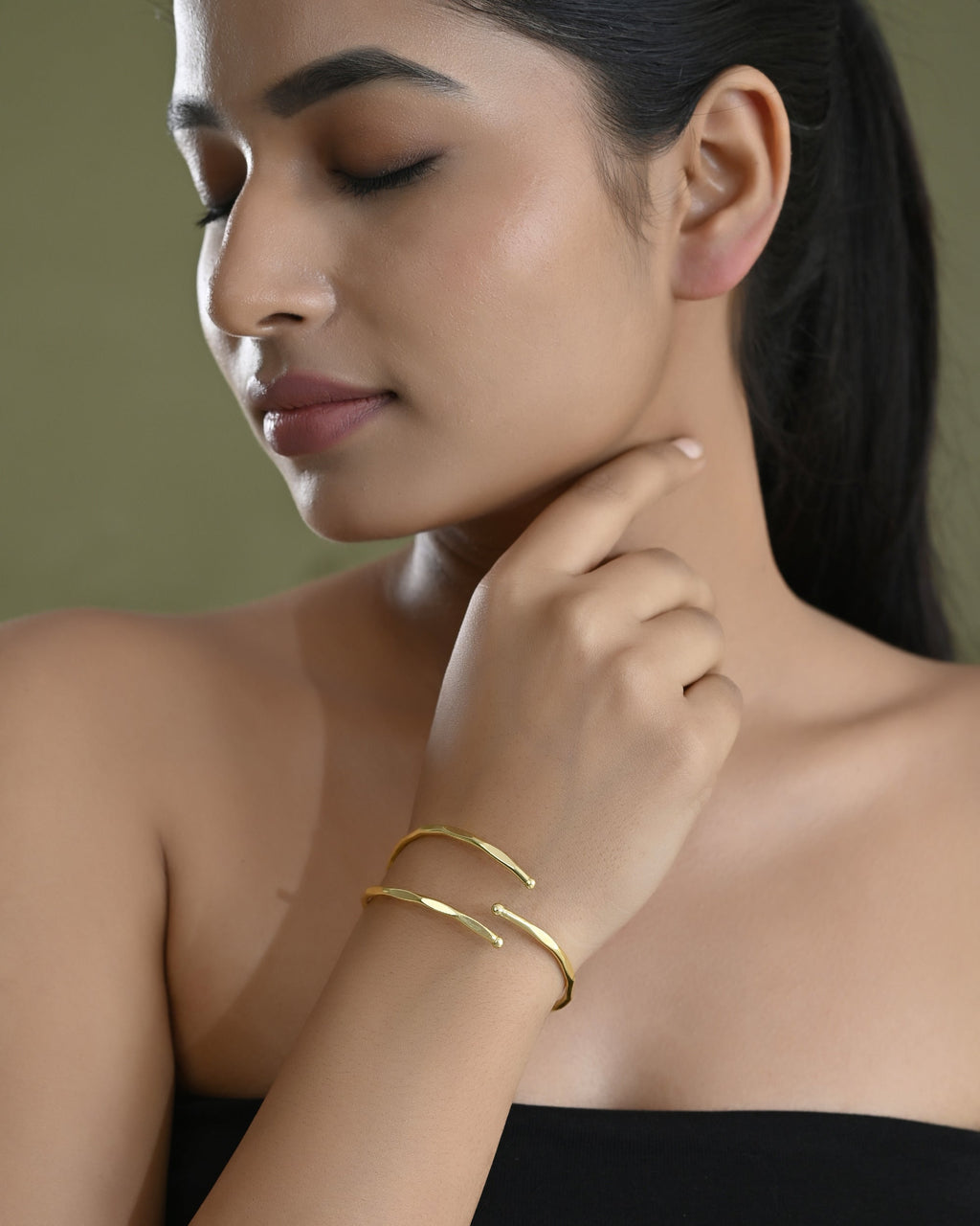 VOJ Gold-Polished Elegent Stylish Kada Bracelet - Distacart