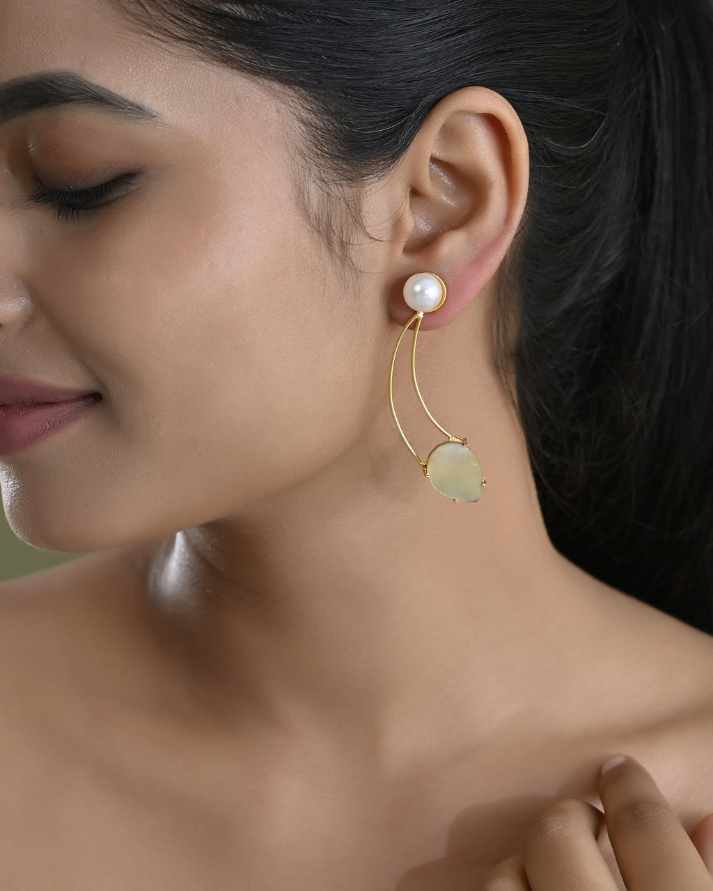 VOJ Gold Toned Pearl And Stone Studded Earrings - Distacart