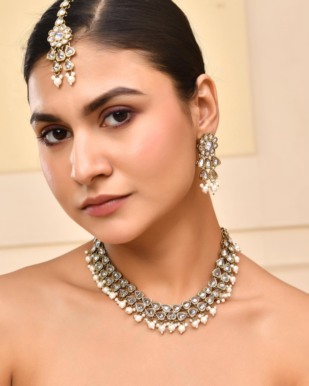 VOJ Gold-Polished White Beats Stuuded Handcrafted Jewellery Set