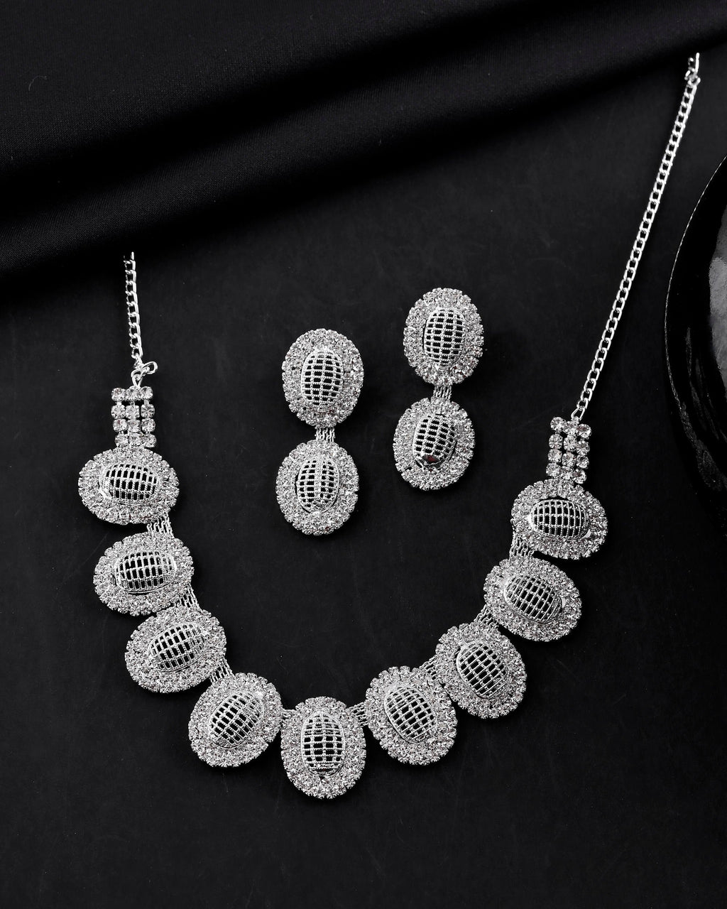 VOJ Silver-Plated Stones Studded Oval Shaped Jewellery Set