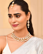 VOJ Gold-Polished Kundan Stones Studded Jewellery Set With Maang Tikka