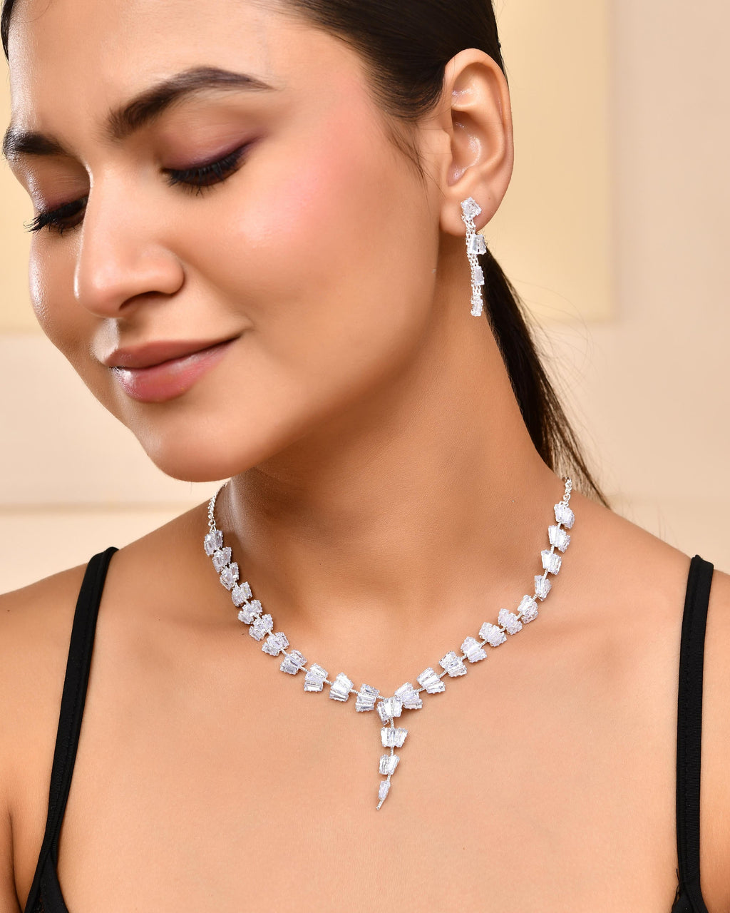 VOJ Silver Plated Artifical Stone Studded Necklace Set