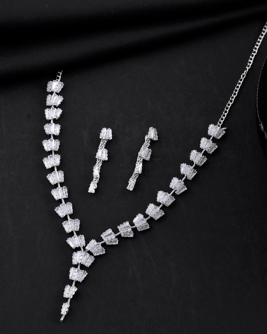 VOJ Silver Plated Artifical Stone Studded Necklace Set