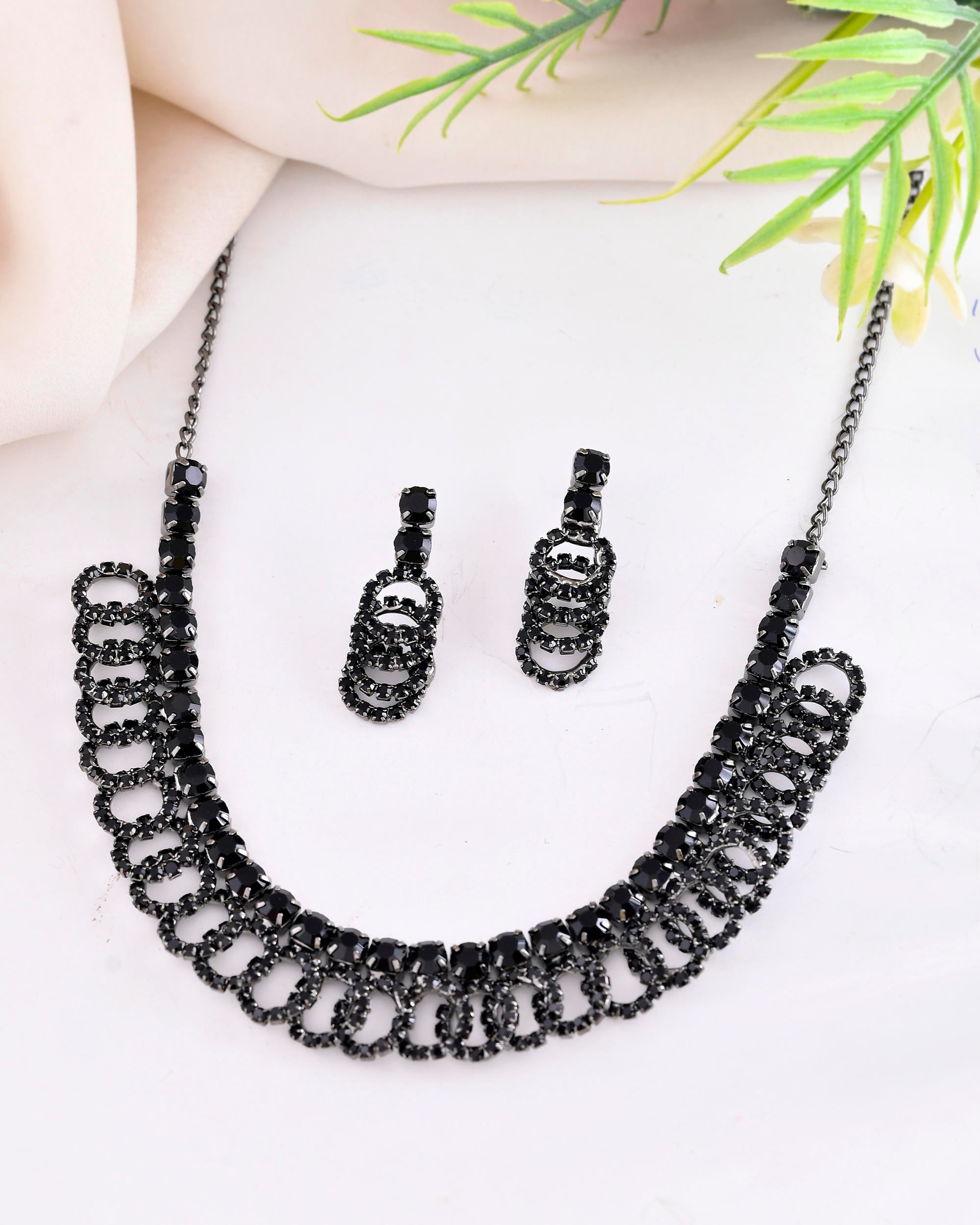 VOJ Black Circular Stone Studded Jewellery Set