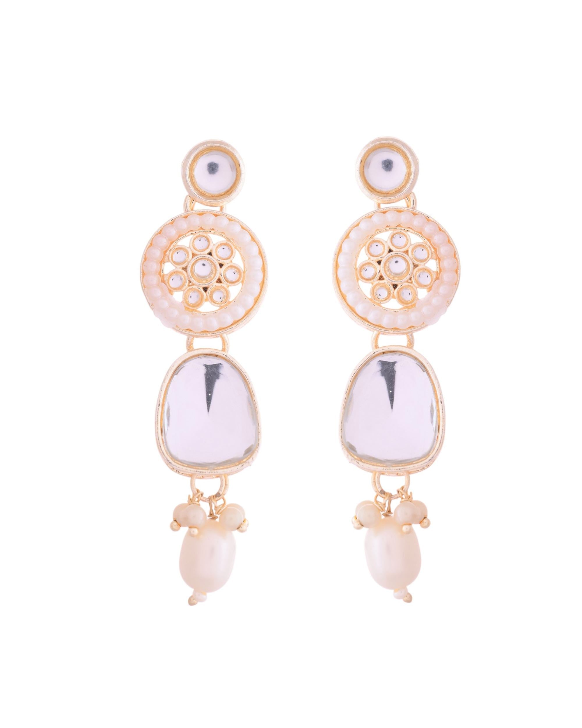VOJ Gold Polished Artificial Beads And Stone Studded Necklace Set With Maang Tikka