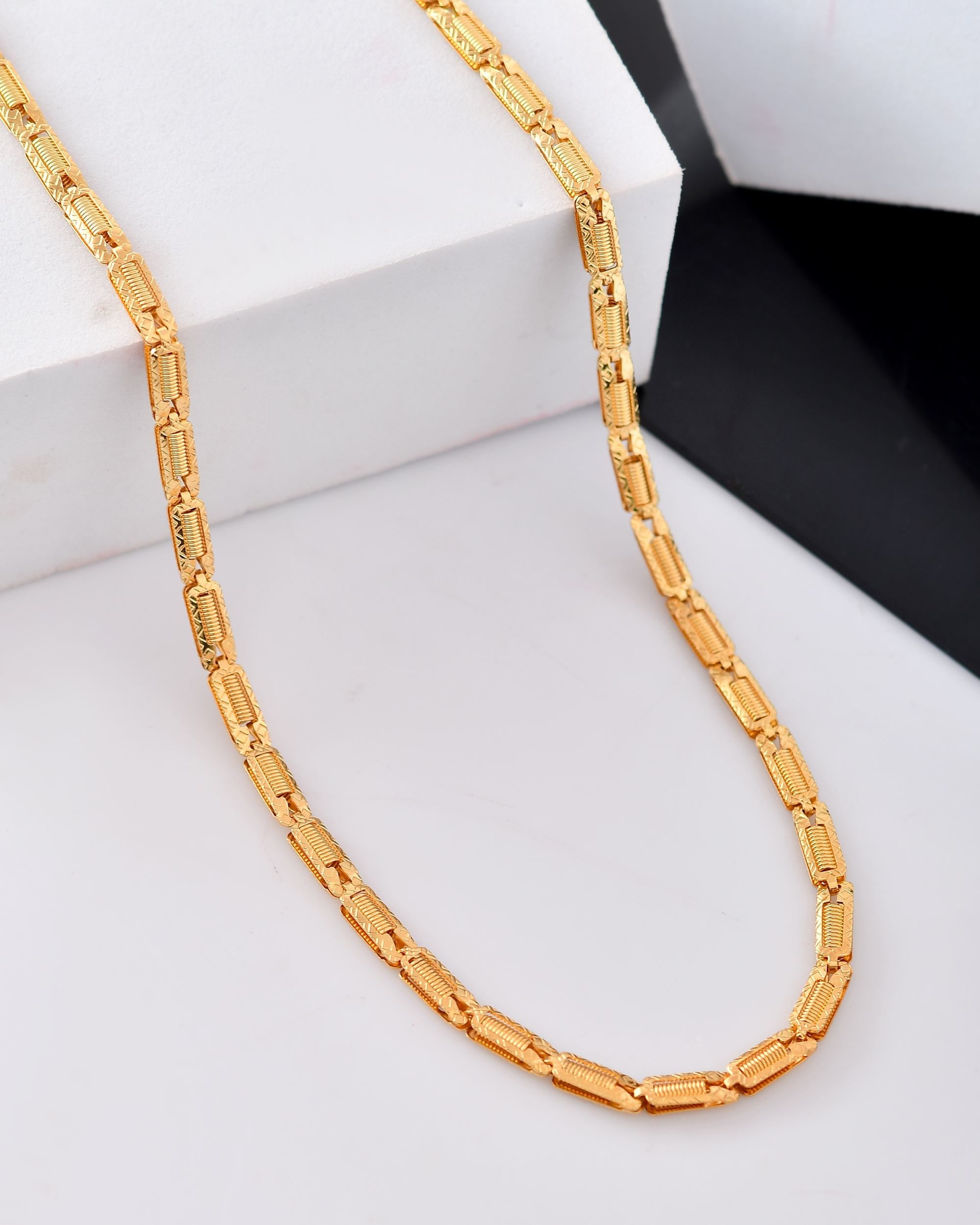 VOJ Men Gold Polished Textured Link Chain - Distacart