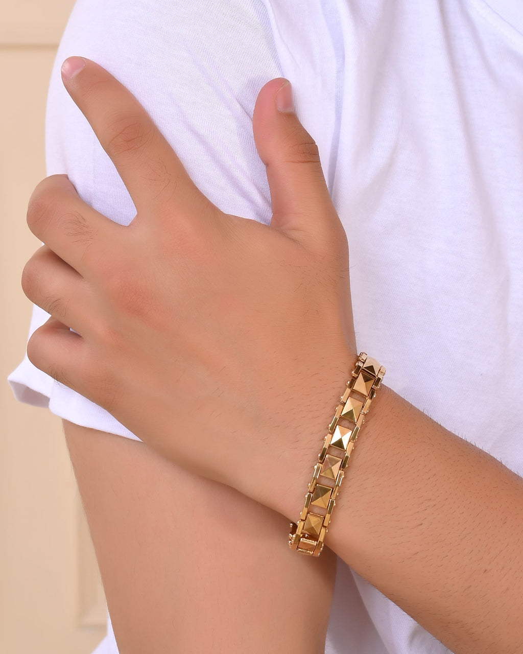 VOJ Geometric Design Gold Polished Bracelet - Distacart
