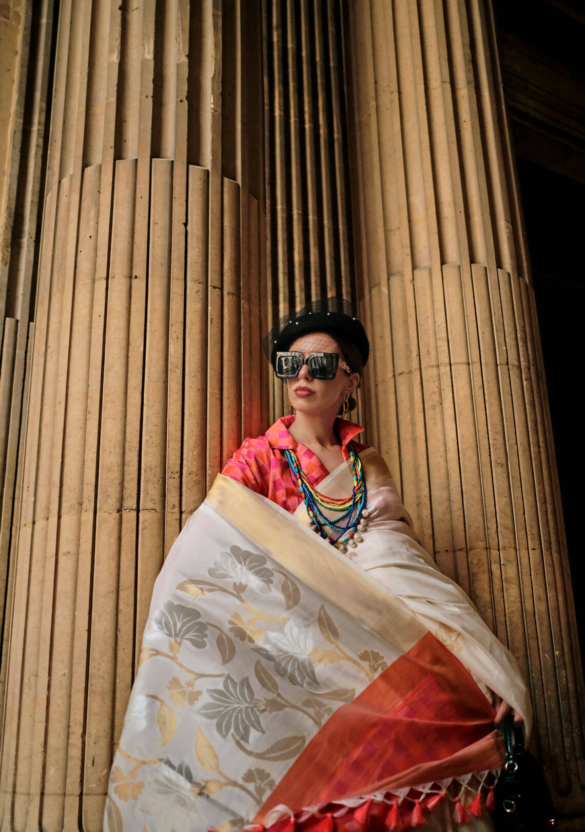 Petunia Flower Whitesoft Handloom Sik Zari & Thread Work, Contrast Pallu Saree - Rajtex Kube Silk