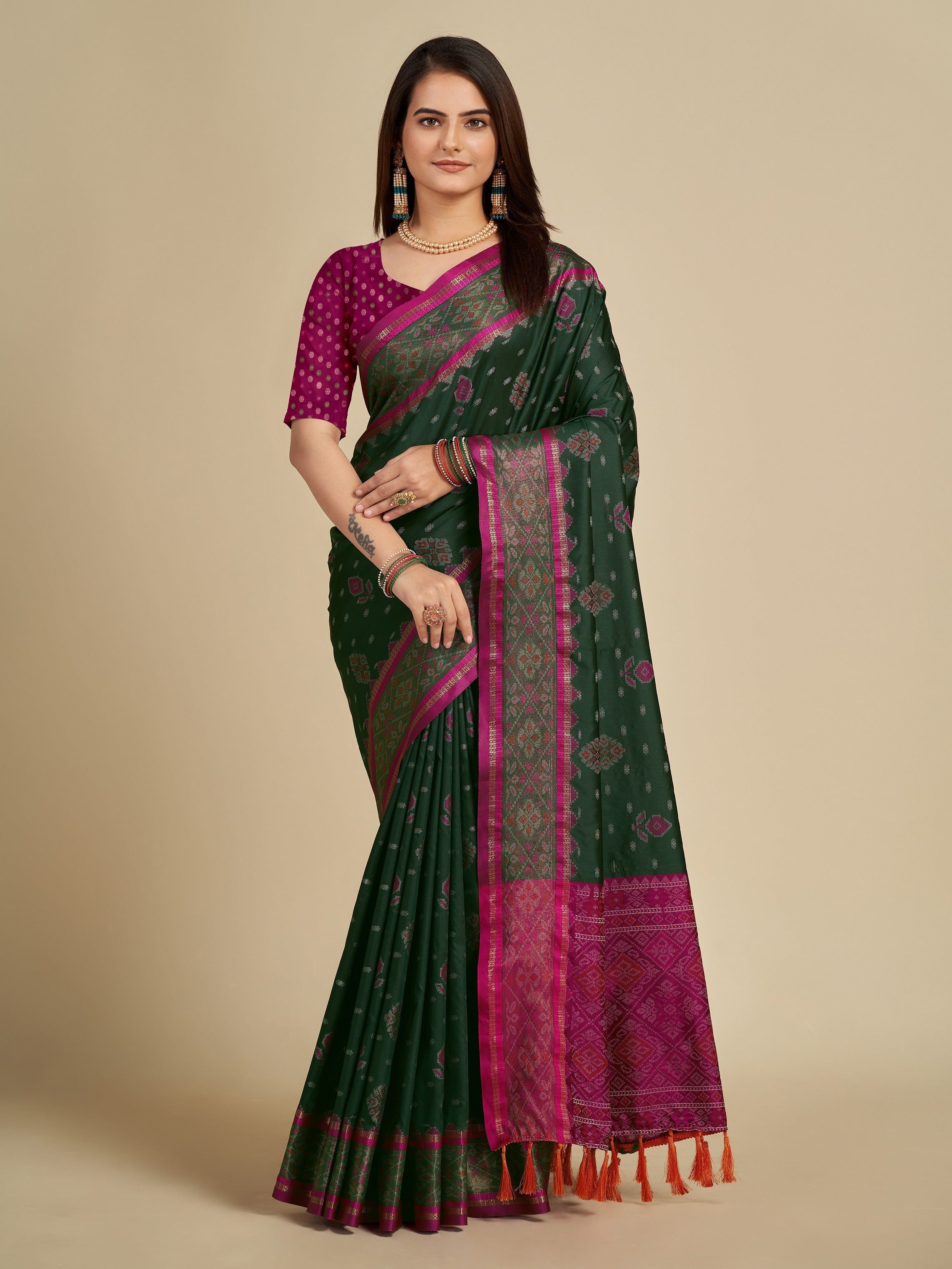 Vedant Vastram Bottle Green Color Kanjeevaram Silk Saree - Bottle Green